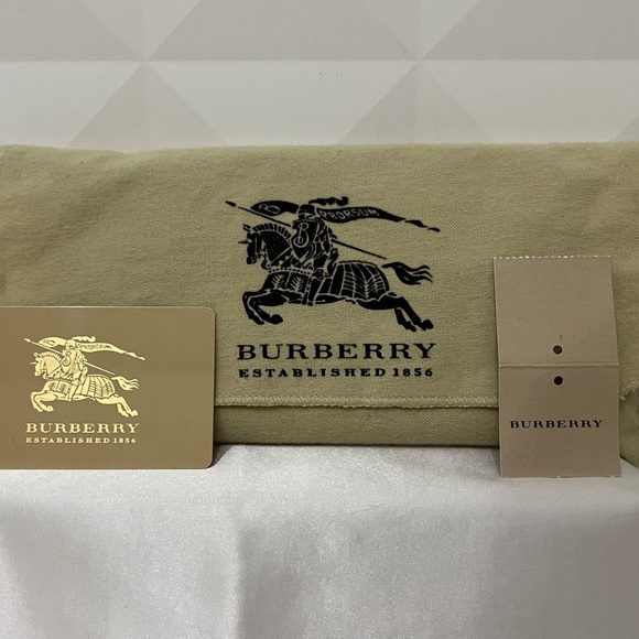 Burberry Tote, Wallet, Travel Pouch - Picture 11 of 16